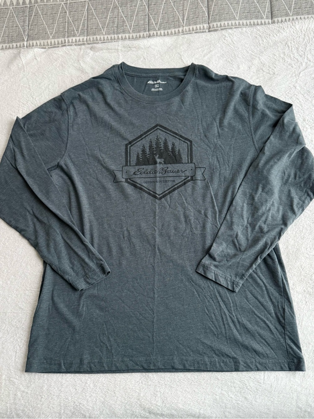 Eddie Bauer Dark Gray Long-Sleeve Graphic Crewneck
